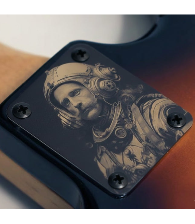 Neck Plate de guitare - Alan Mike, Astronaute des sons - Taille Fender
