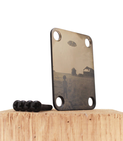 Neck Plate de guitare - John Bo, ce jour étrange - Taille Fender
