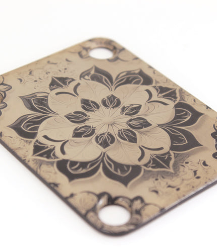 Neck Plate de guitare - Fleur de Neela - Taille Fender