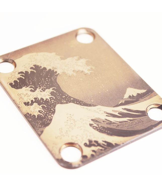 Guitar neck plate - The great wave off Kanagawa - Black & Brass - Fender size