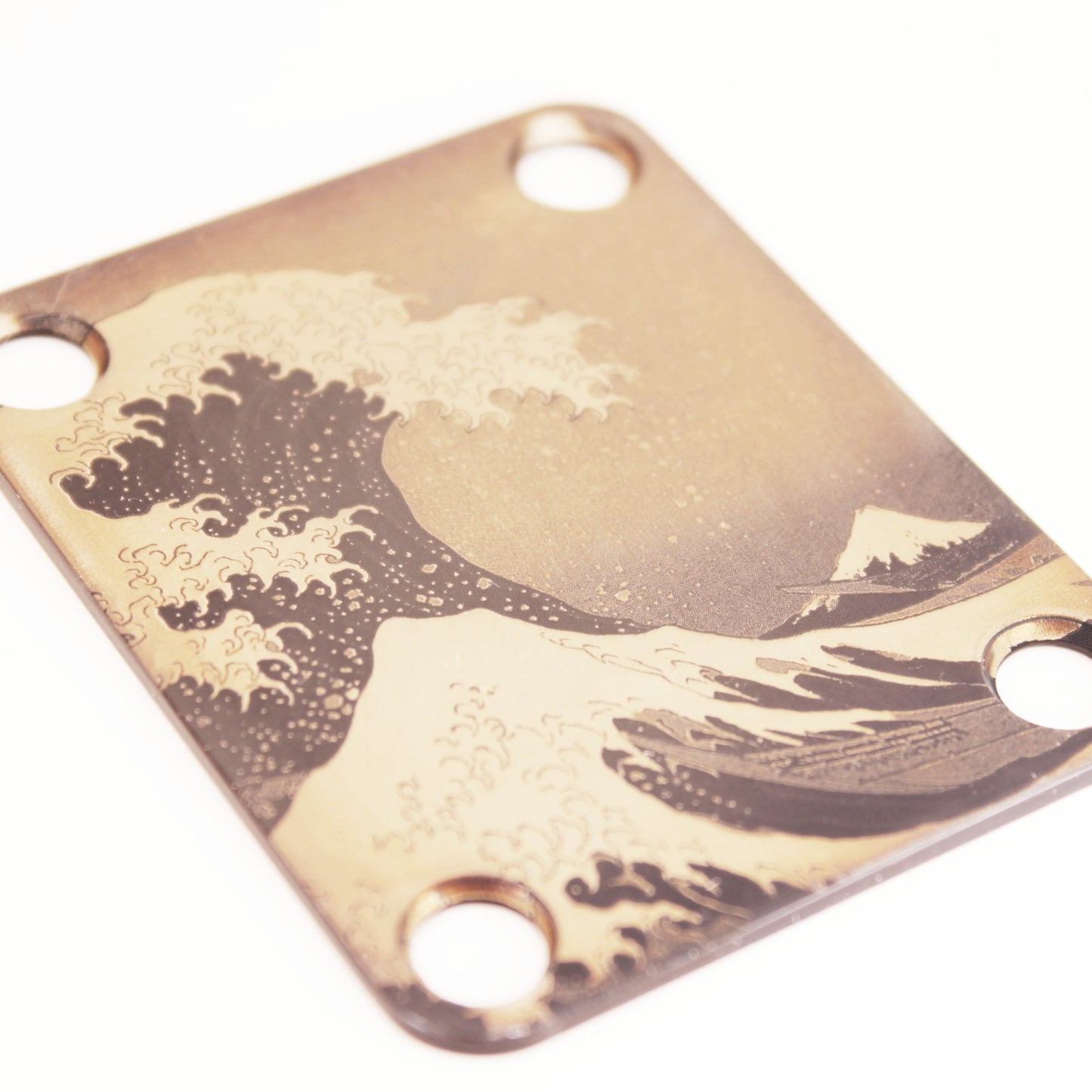 Guitar neck plate - The great wave off Kanagawa - Black & Brass - Fender size