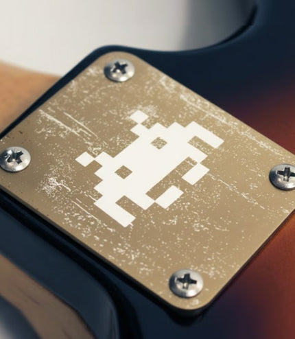 Neck Plate de guitare - Invaders - Taille Fender