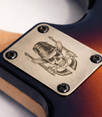 Neck Plate de guitare - Crâne de cow-boy - Taille Fender